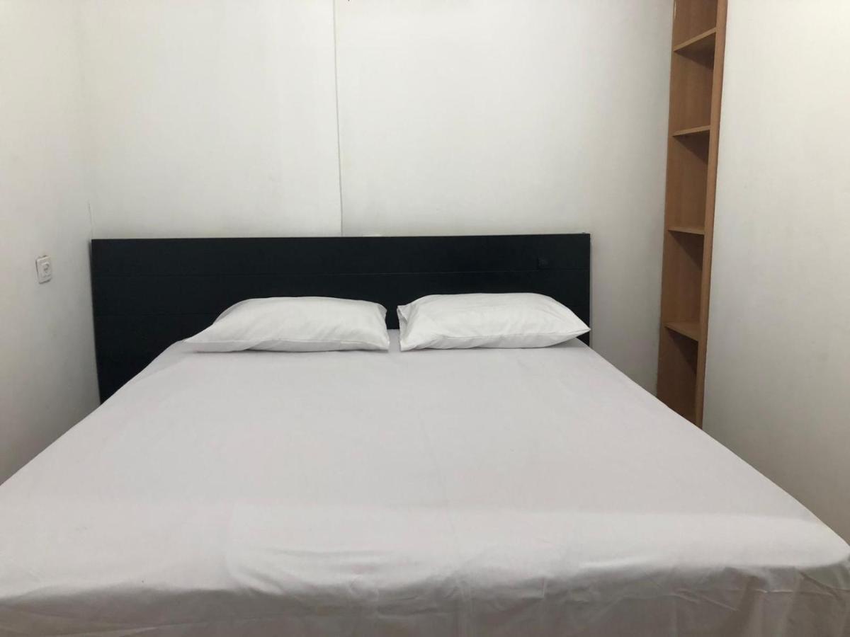 Star Guest- House Hotel Or Yehuda Kültér fotó