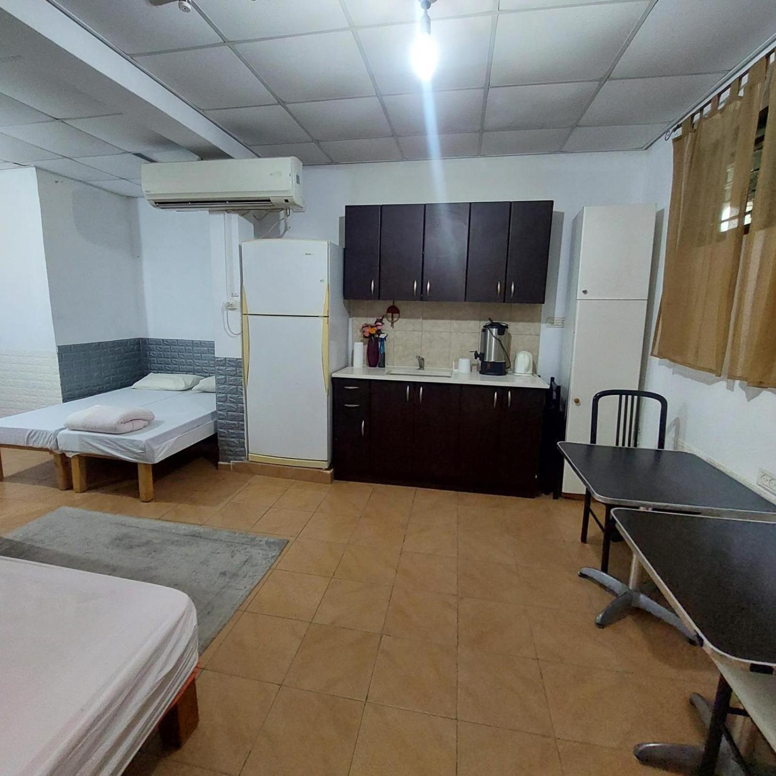 Star Guest- House Hotel Or Yehuda Kültér fotó