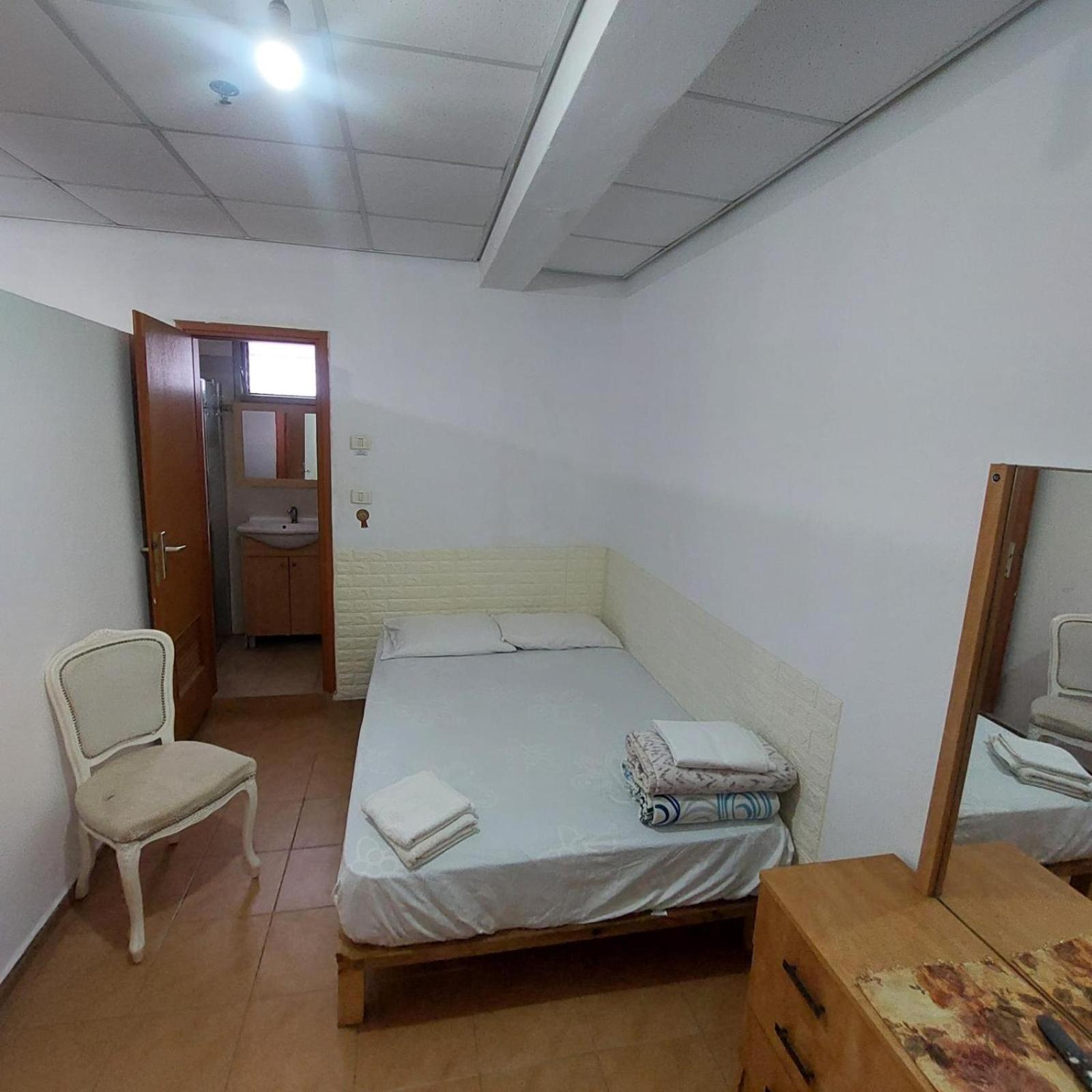 Star Guest- House Hotel Or Yehuda Kültér fotó