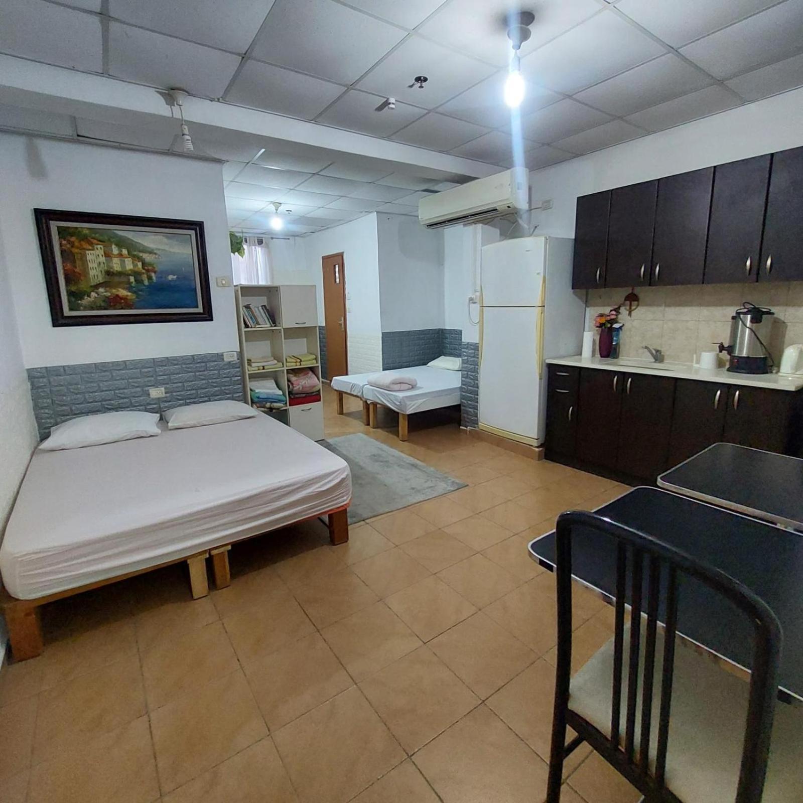 Star Guest- House Hotel Or Yehuda Kültér fotó